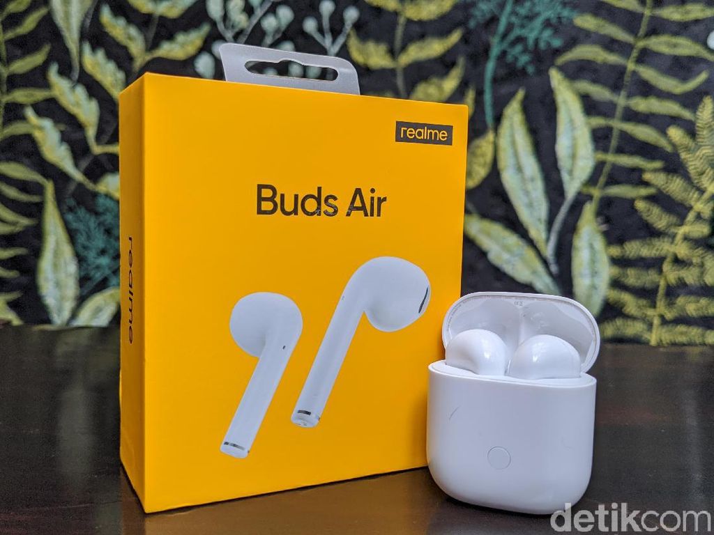 Kata Realme soal Desain Buds Air yang Dibilang Mirip Punya Apple Kata Realme soal Desain Buds Air yang Dibilang Mirip Punya Apple