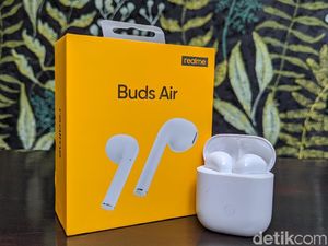 Kata Realme soal Desain Buds Air yang Dibilang Mirip Punya Apple Kata Realme soal Desain Buds Air yang Dibilang Mirip Punya Apple