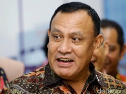Firli Bahuri Kini Pakai Salam FBI untuk Jawab Spanduk Pilpres