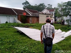 Hujan dan Angin Kencang di Pekalongan, 5 Rumah Rusak