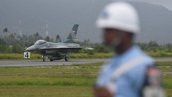 Natuna Tegang, Pesawat Tempur F16 C Didatangkan