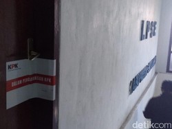 Selain OTT Bupati Sidoarjo, KPK Juga Segel Ruang Ini
