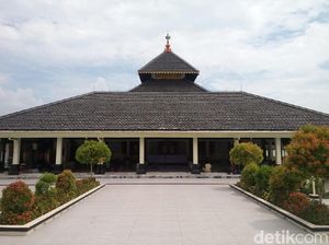 Sejarah Kerajaan Demak: Daftar Raja, Masa Kejayaan, hingga Peninggalannya Sejarah Kerajaan Demak: Daftar Raja, Masa Kejayaan, hingga Peninggalannya
