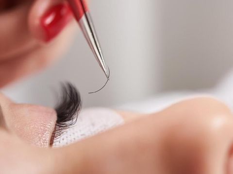 eyelash extension