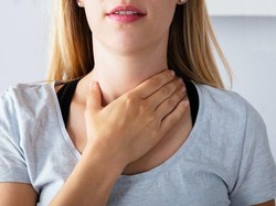 Karena Benda dan Makanan Nyangkut di Tenggorokan, Orang-orang Ini Harus Dioperasi