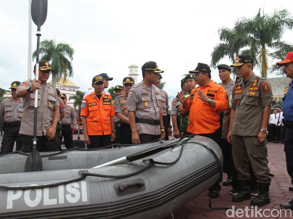 Kabupaten Bandung Rawan Bencana, 1.000 Personel Gabungan Disiagakan Kabupaten Bandung Rawan Bencana, 1.000 Personel Gabungan Disiagakan