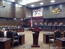 Gugat Revisi UU KPK, Pengacara Agus Rahardjo cs Nilai Ada Penyelundupan Hukum