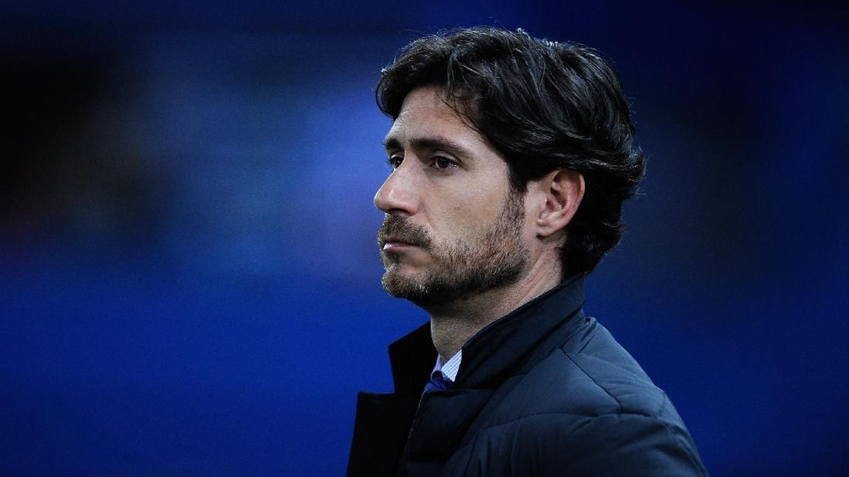 Pelatih Malaga, Victor Sanchez del Amo, diskors setelah video tak senonohnya tersebar di dunia maya (Foto: Denis Doyle/Getty Images)