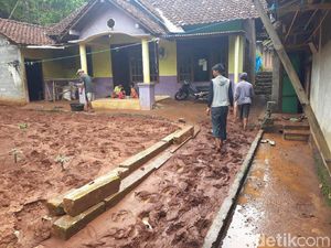 Rekahan Tanah 16 Meter di Tepus Gunungkidul, Camat: Pertama Terjadi Rekahan Tanah 16 Meter di Tepus Gunungkidul, Camat: Pertama Terjadi