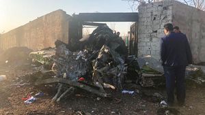 Potret Pesawat Ukraina yang Ringsek Usai Jatuh di Iran