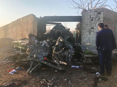 Potret Pesawat Ukraina yang Ringsek Usai Jatuh di Iran