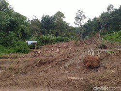 Cerita Romlah Korban Longsor Sukajaya: 5 Saudara Tewas, 3 Masih Hilang