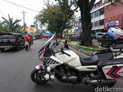Demo Kantor BPN, Petani Dirikan Tenda di Tengah Jalanan Medan