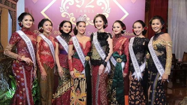 Potret Ayu Para Puteri Indonesia di Ulang Tahun Ke-92 Mooryati Soedibyo