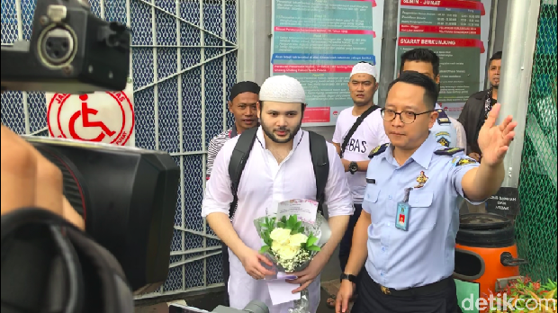 Ridho Rhoma Bebas