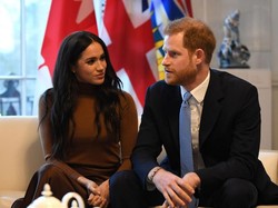 Krisis Kerajaan Inggris dalam Seabad: Abdikasi Raja-Mundurnya Pangeran Harry