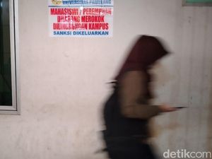 Penampakan Tanda Larangan Merokok Khusus Mahasiswi yang Viral di Pamulang Penampakan Tanda Larangan Merokok Khusus Mahasiswi yang Viral di Pamulang