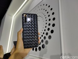 Realme X50 5G Hadir Dalam Versi Point and Line