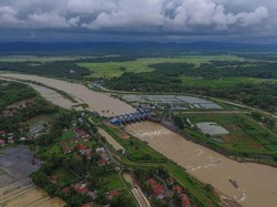 RI Kejar Swasembada Pangan Lewat Modernisasi Irigasi Nasional RI Kejar Swasembada Pangan Lewat Modernisasi Irigasi Nasional