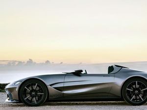 Aston Martin Siapkan New Ultra-Limited V12 Terbaru