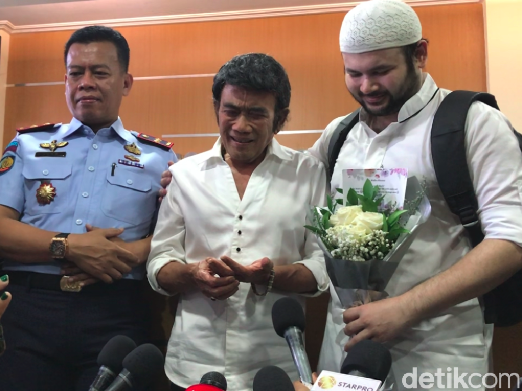 Bebas Bersyarat, Ridho Rhoma Wajib Lapor Sebulan Sekali Bebas Bersyarat, Ridho Rhoma Wajib Lapor Sebulan Sekali