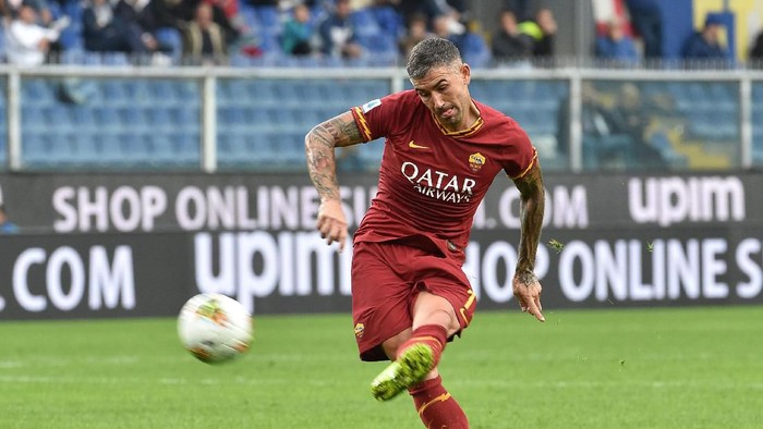 GENOA, ITALY - OCTOBER 20: Aleksandar Kolarov of AS Roma in action during the Serie A match between UC Sampdoria and AS Roma at Stadio Luigi Ferraris on October 20, 2019 in Genoa, Italy. (Photo by Paolo Rattini/Getty Images)