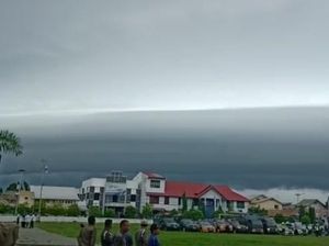 Fenomena Awan Gelombang Panjang Muncul di Selayar