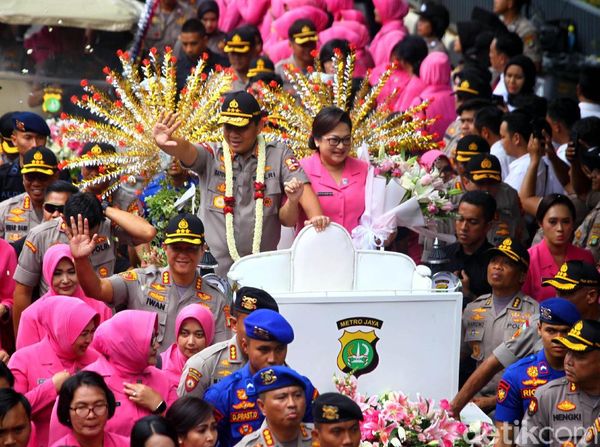 Melihat Kemeriahan Upacara Lepas Sambut Kapolda Metro Jaya