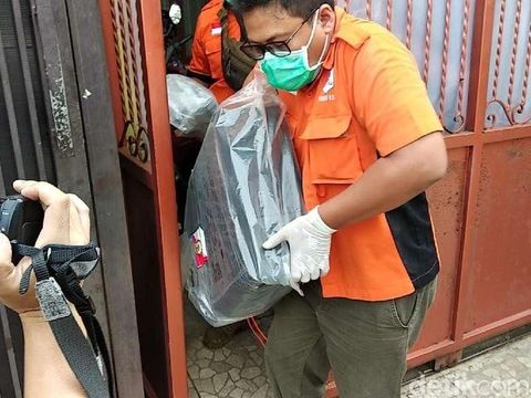 Polisi amankan sejumlah barang dari rumah Teddy