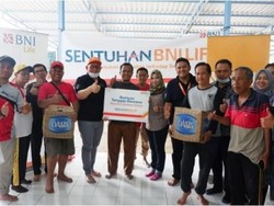 BNI Life dan BNI Beri Layanan Kesehatan hingga Sembako bagi Korban Banjir