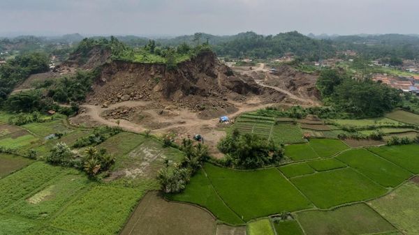 Miris! Tambang Pasir Ilegal Semakin Marak di Tasikmalaya