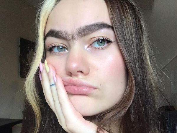 Stop Cabut Alis, Wanita Ini Dapat Banyak Tawaran Kencan Hingga Jadi Model