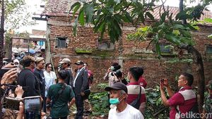 Rizky Febian Hadir di Pembongkaran Makam Lina