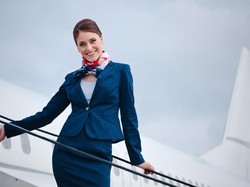 Mantan Pramugari Ungkap Realita Kerja di First Class, Gajinya Lebih Tapi..