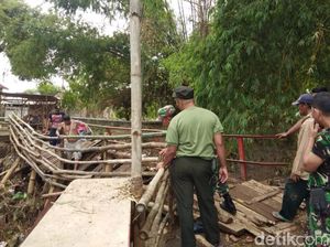 Sebuah Jembatan di Pasuruan Rusak, Warga dan Siswa Harus Berputar 4 Km