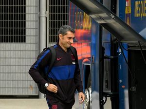 Bus Barcelona Nyasar di Arab Saudi, Valverde Telat ke Konferensi Pers