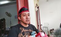 Teddy, suami Lina