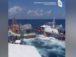 Video: Tegang! Begini Proses KKP Tangkap Kapal Asing di Natuna