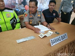 Sempat Dikejar Warga, Bule Mabuk di Jimbaran Tabrak 2 Mobil-3 Orang