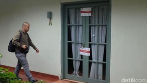Ruang Kerja Komisioner KPU Wahyu Setiawan yang Disegel KPK
