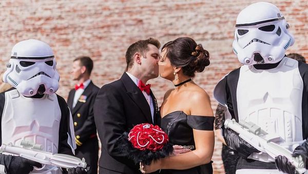 Foto: Inspirasi Pernikahan Ala Star Wars, Detailnya Bikin Kagum