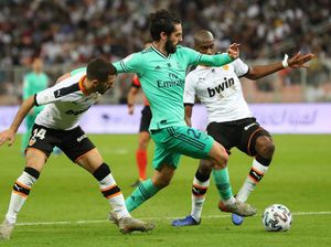 Bermesinkan 5 Gelandang, Real Madrid Tak Beri Napas untuk Valencia Bermesinkan 5 Gelandang, Real Madrid Tak Beri Napas untuk Valencia