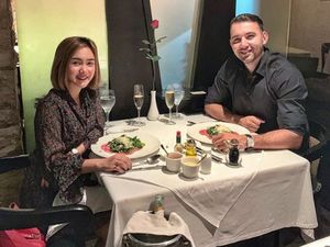 Intip Momen Romantis Makan Berdua Pasangan Roy Geurts dan Cita Citata Intip Momen Romantis Makan Berdua Pasangan Roy Geurts dan Cita Citata