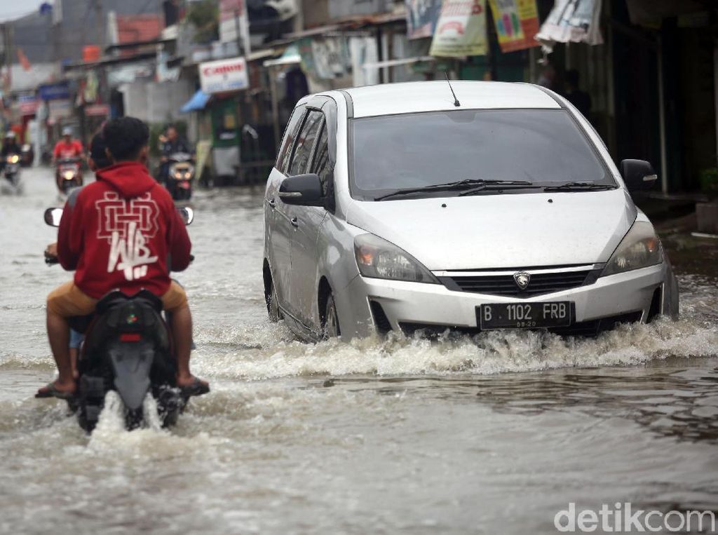 4 Efek Buruk Oli Mesin Tercampur Air 4 Efek Buruk Oli Mesin Tercampur Air
