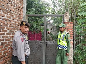 Tim Forensik Jalani Autopsi Jenazah Lina Tim Forensik Jalani Autopsi Jenazah Lina