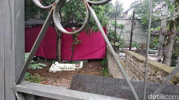 Makam Lina Eks Sule Dibongkar!