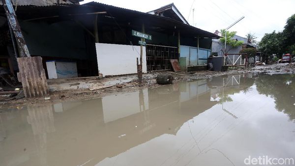 Pondok Gede Permai yang Belum Pulih Usai Banjir Pondok Gede Permai yang Belum Pulih Usai Banjir