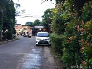 Kemenag Sebut Parkir Mobil di Jalan Depan Rumah Haram, Gimana Aturannya? Kemenag Sebut Parkir Mobil di Jalan Depan Rumah Haram, Gimana Aturannya?