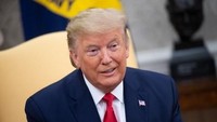Trump Cabut Sementara Sanksi Minyak Iran