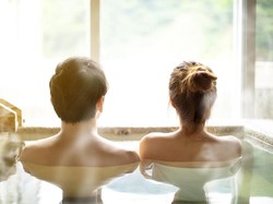 Cuma di Jerman, Perempuan Boleh Telanjang di Kolam Renang Umum